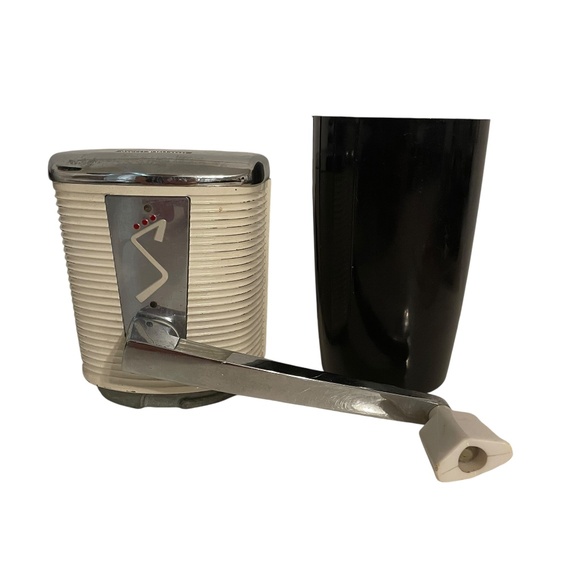 Swing A Way MCM Vintage Wall Mount Ice Crusher‎ - Picture 9 of 9